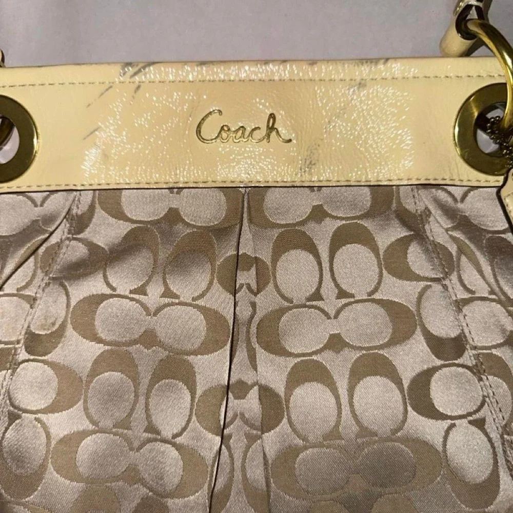 authentic vintage Coach Ashley Signature Hippie Shoulder Bag.